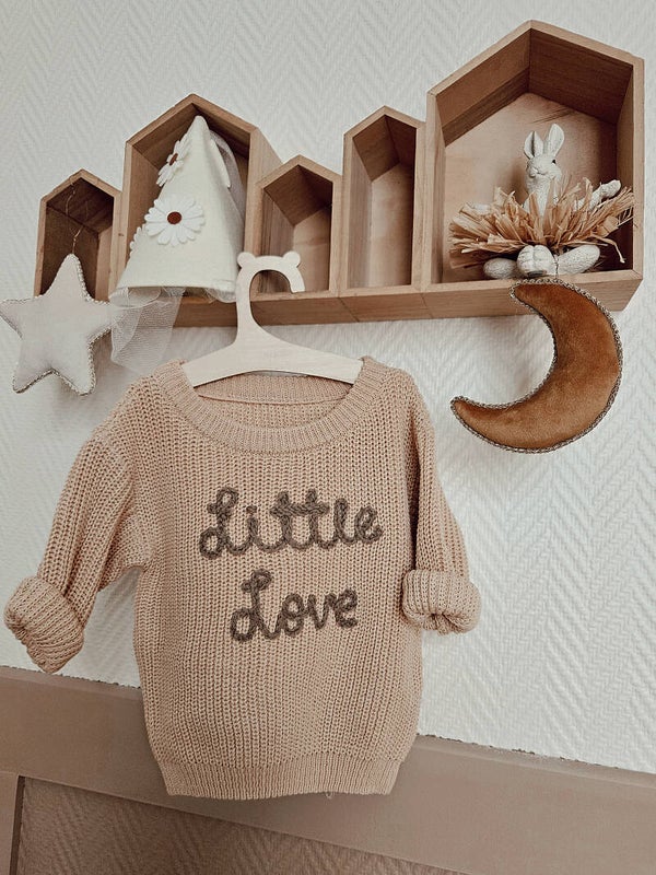 Pull brodé "Little Love"
