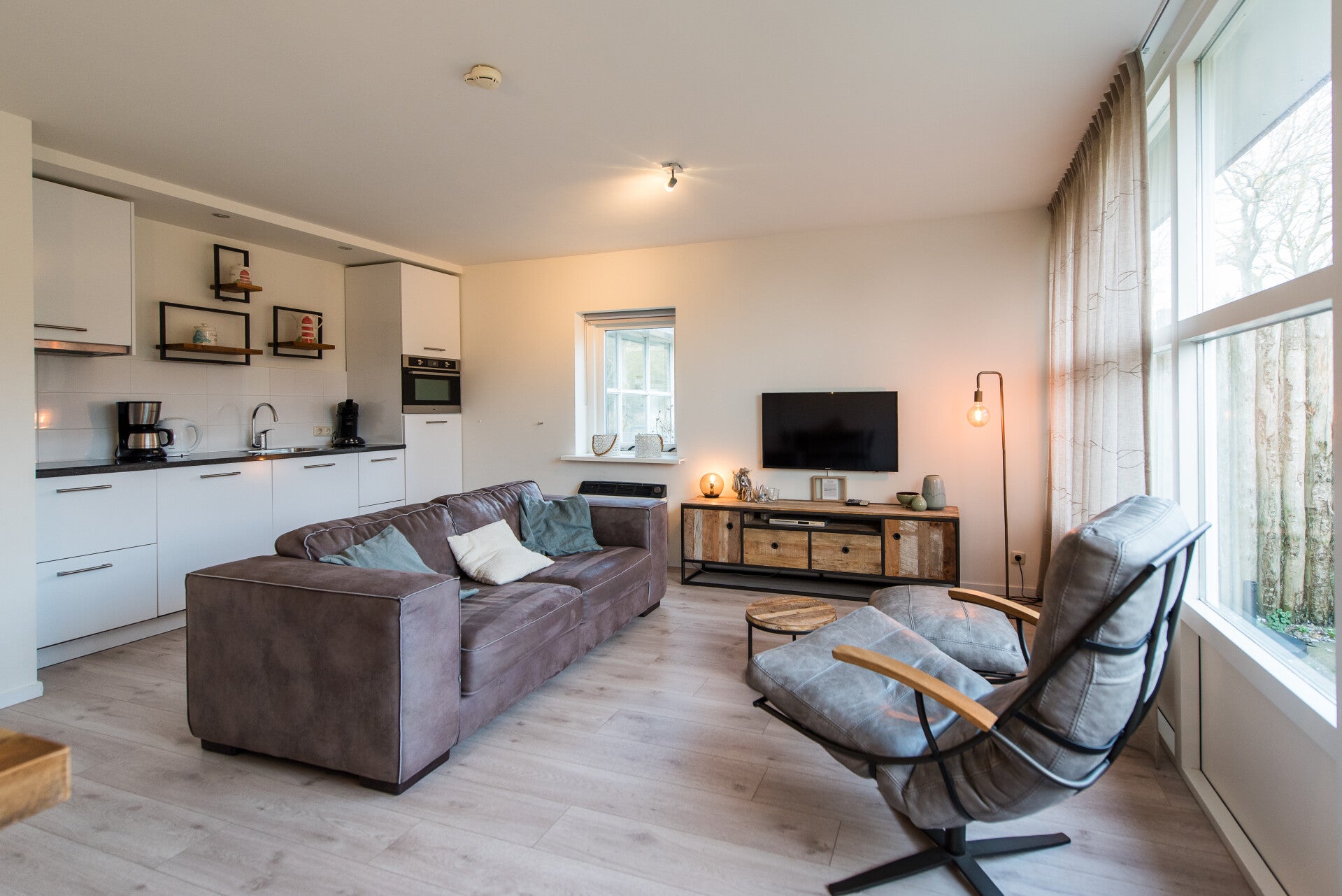 Comfortabel interieur van een appartement in De Vleijenhof op Ameland