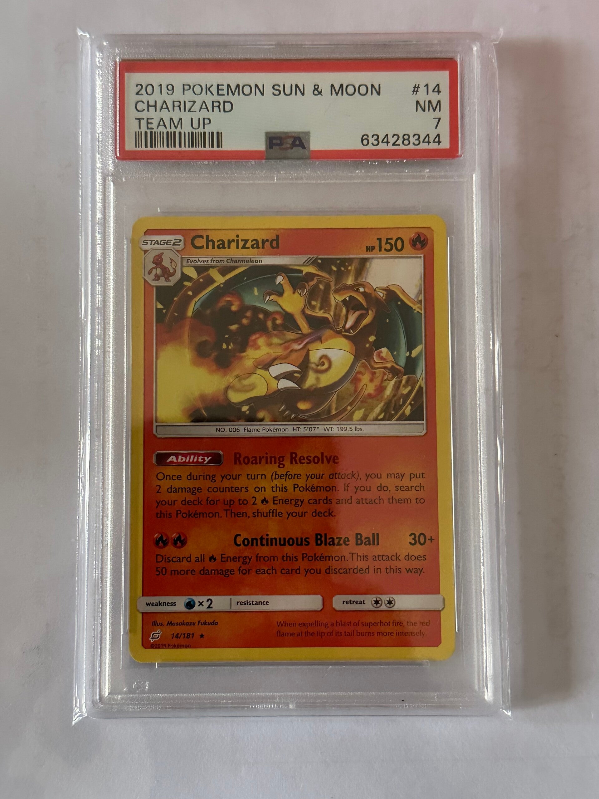 Charizard 2019 Pokémon Sun & Moon - Team Up PSA 7