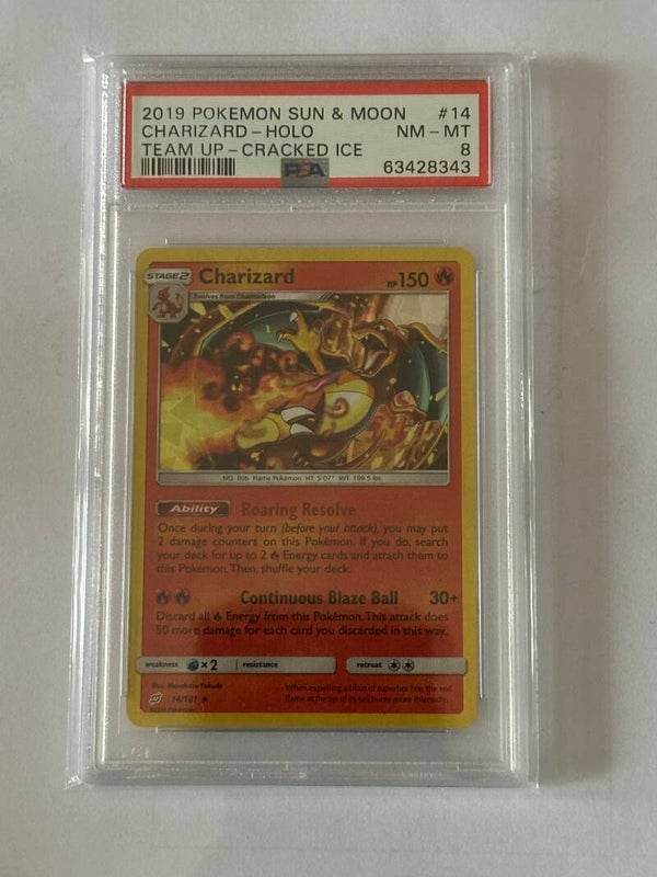 Charizard (Holo) 2019 Pokémon Sun & Moon - Team Up PSA 8