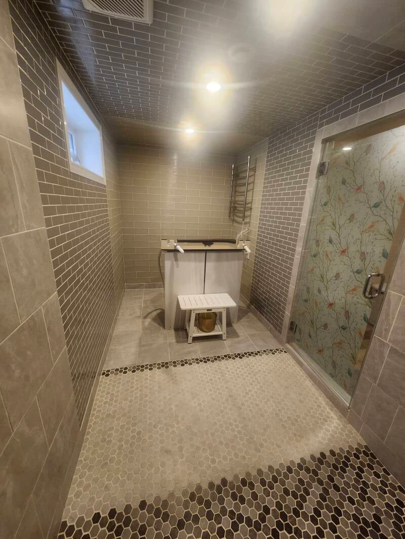 Charcot_shower.jpg