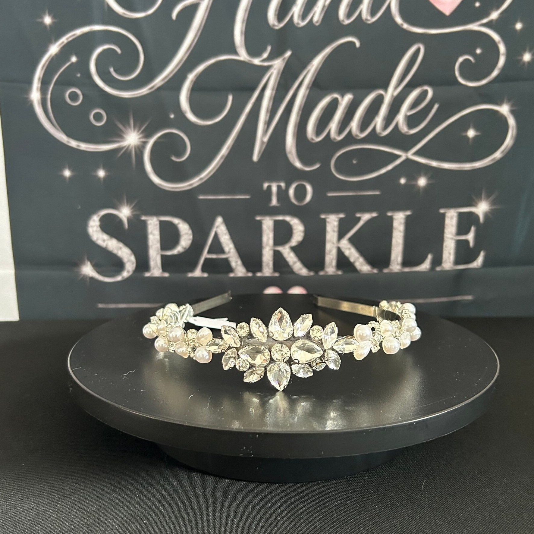 Pearl effect headband