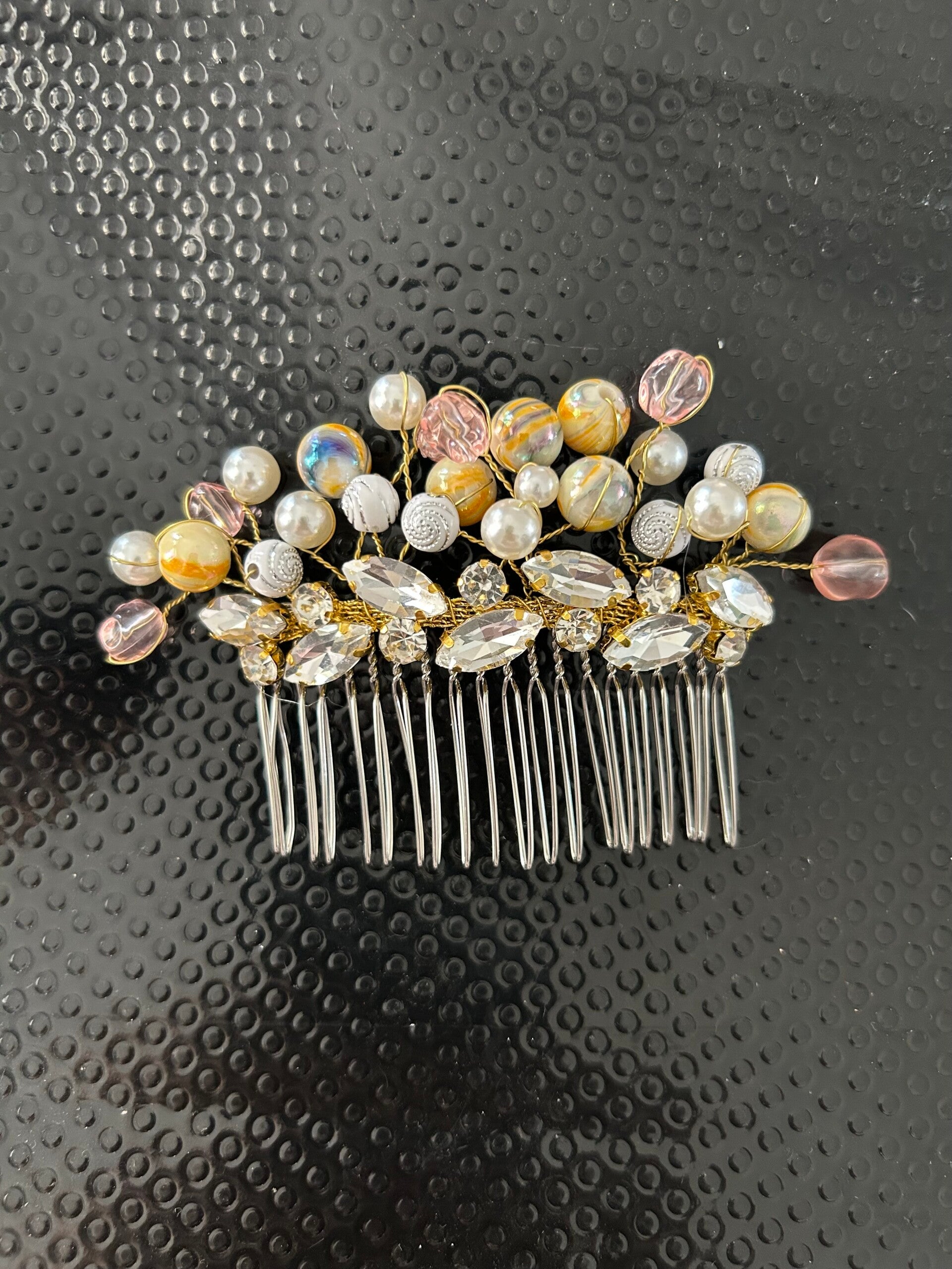 Stunning yellow and gold hair comb