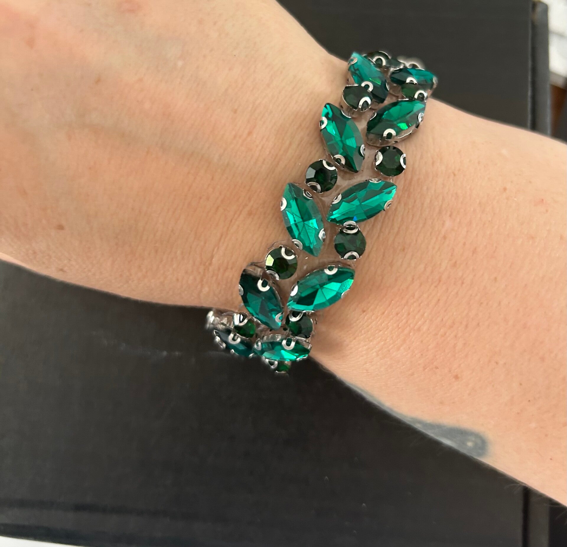Handmade dark green bracelet