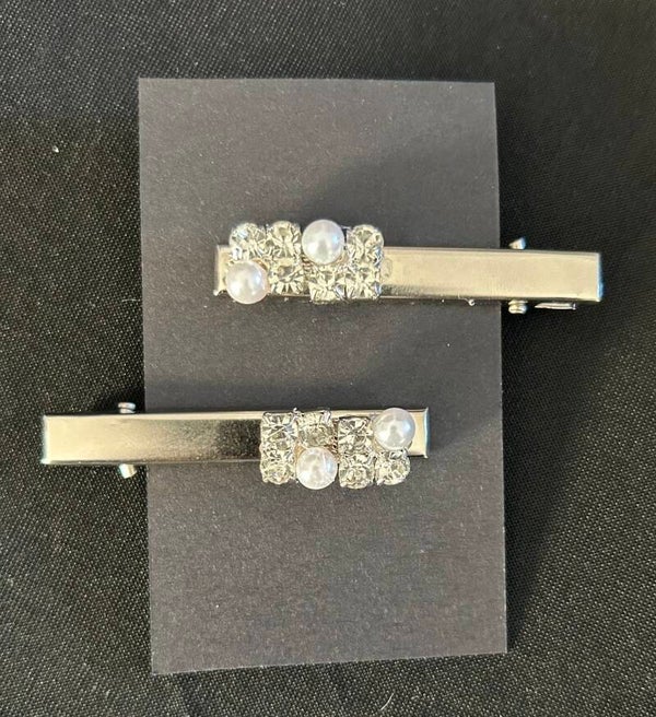 Silvery hair clips