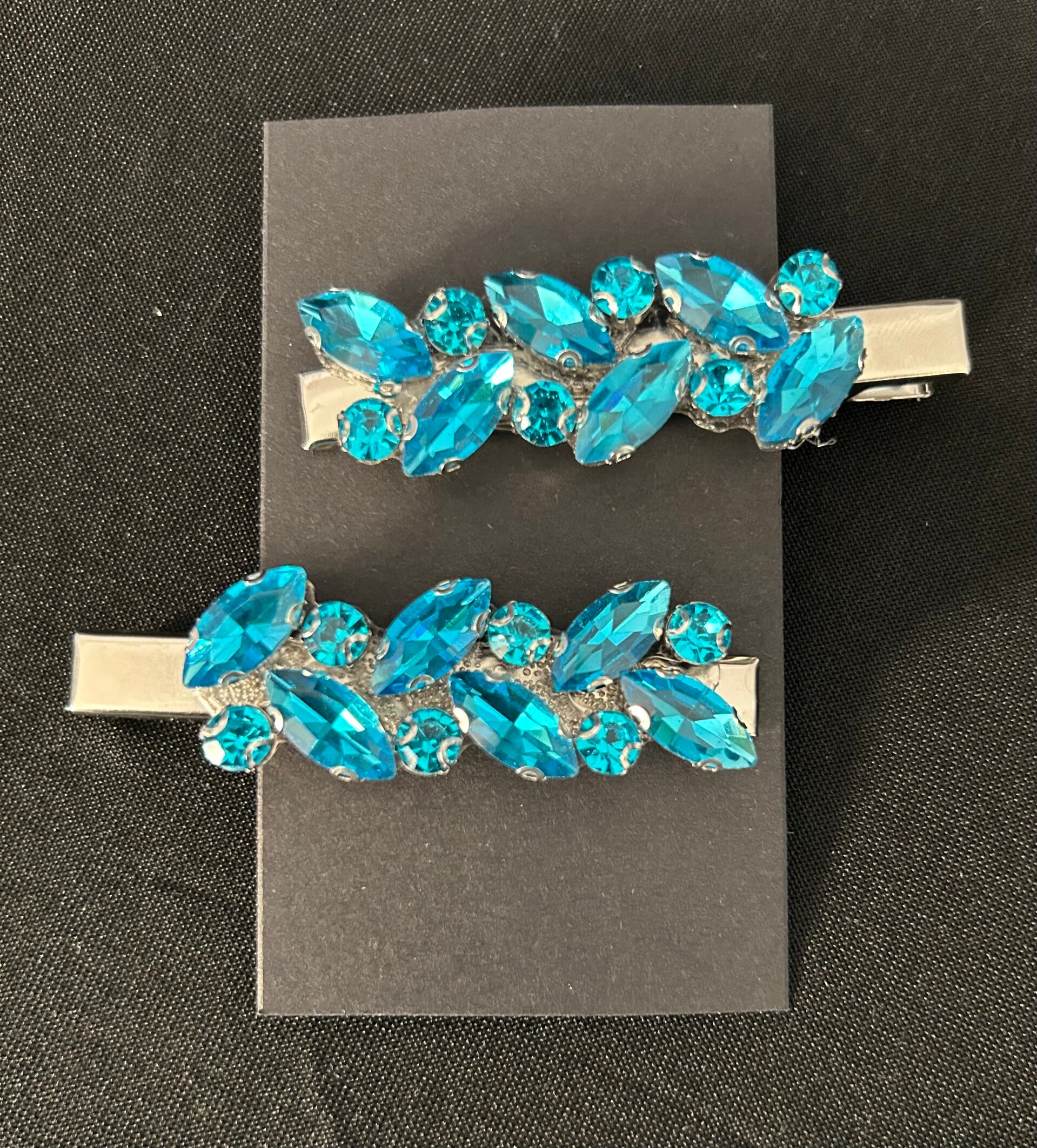 Light blue hair clips