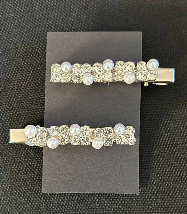 Sparkle with pearl effect hair clips