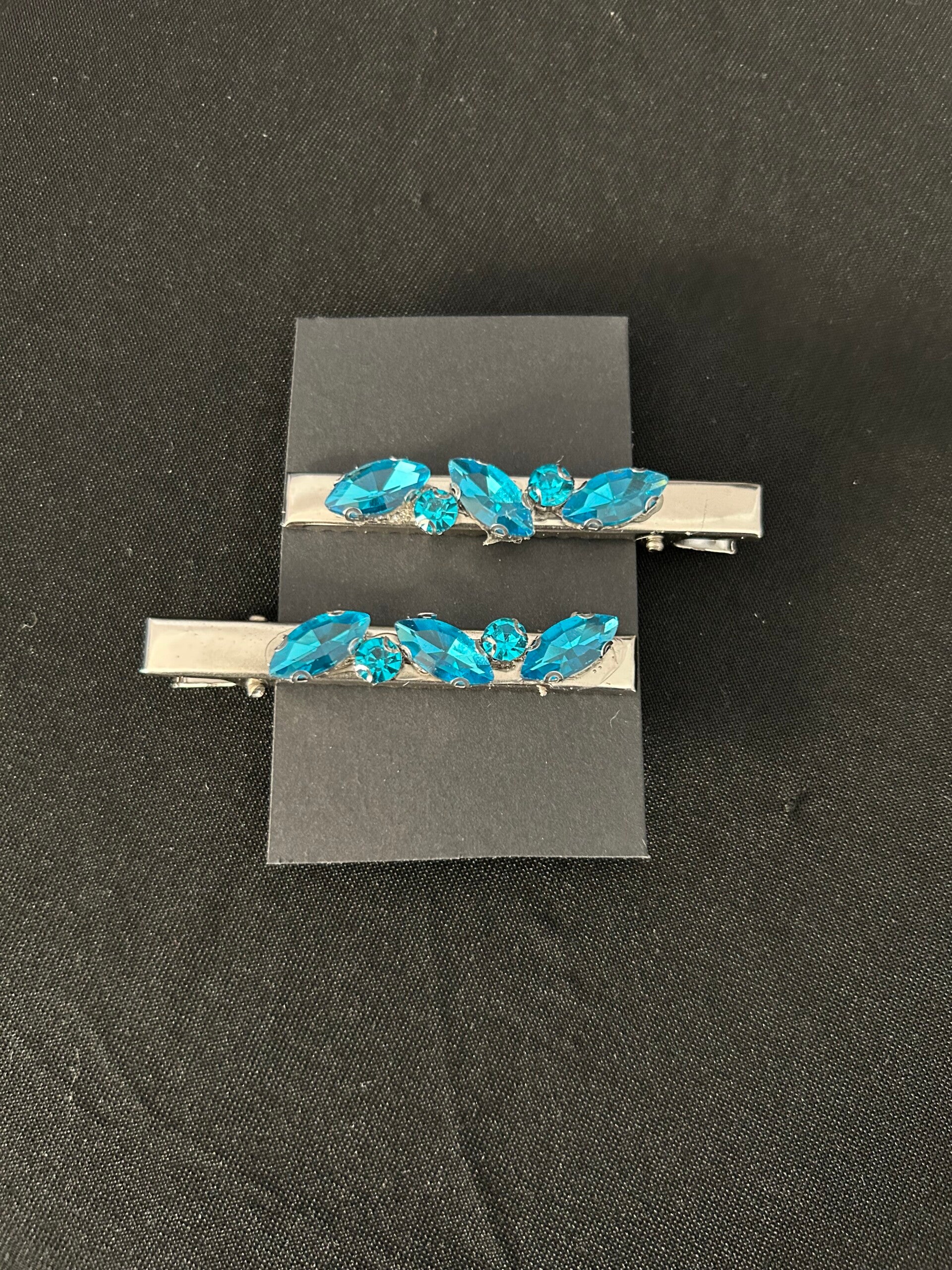Blue hair clips