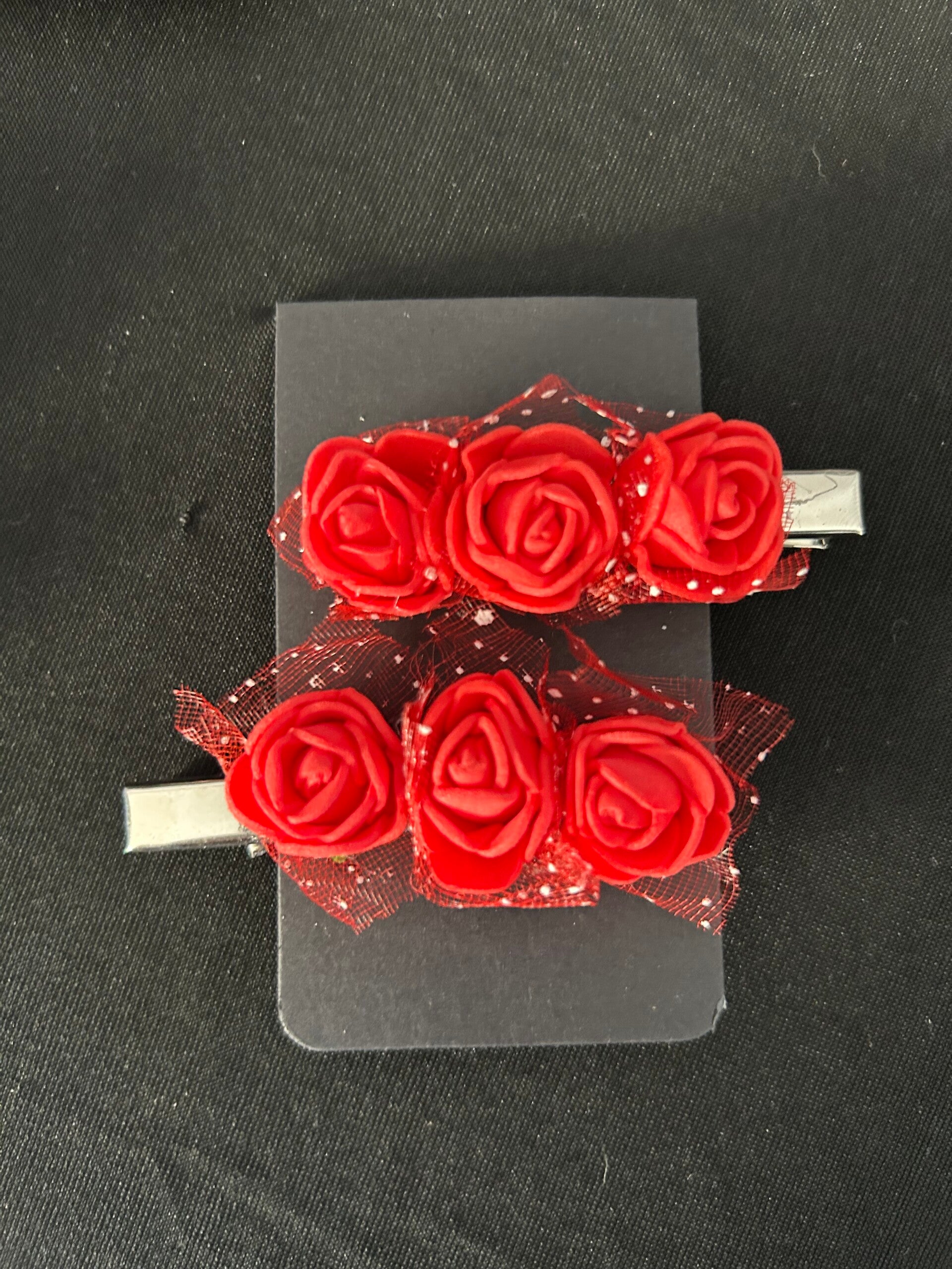 Red rose hair clips