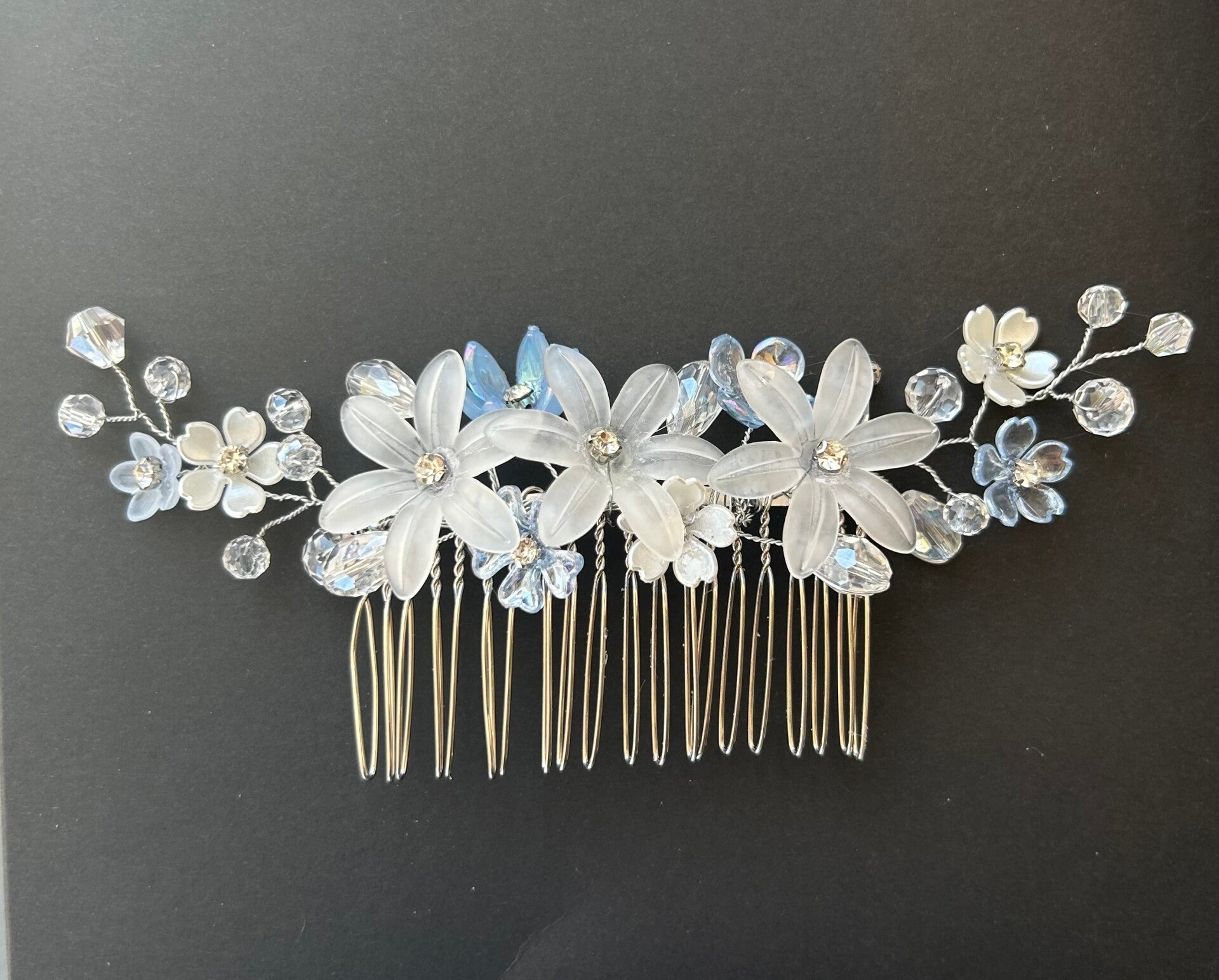Stunning flower hair comb