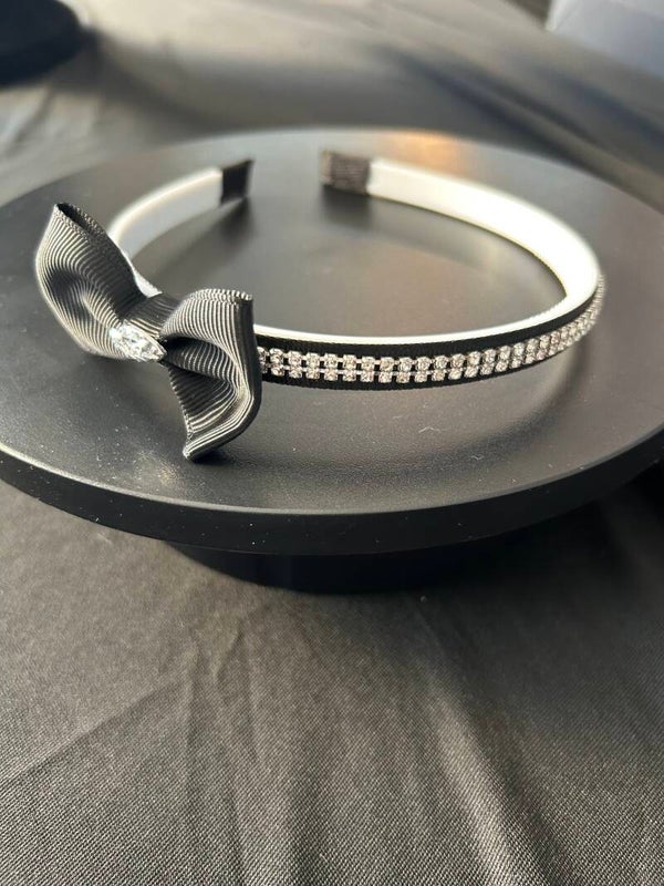 Black bow headband