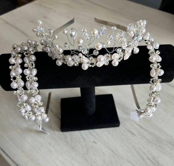 Silver and pearl effect bridal set