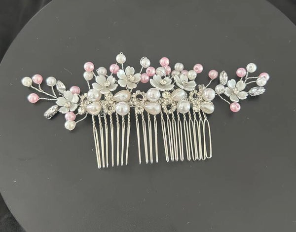 Pink beads and pearl effect beads hair comb