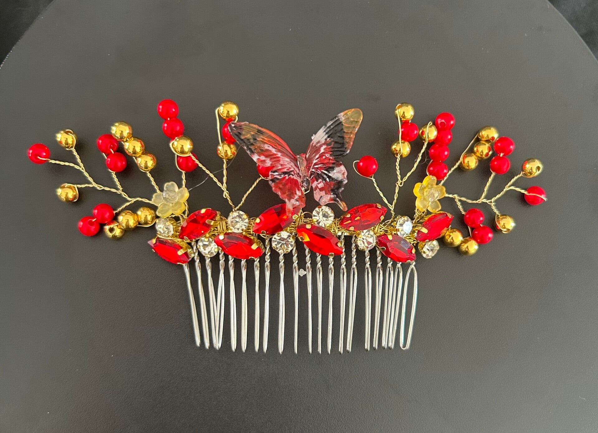 Red and gold hair comb