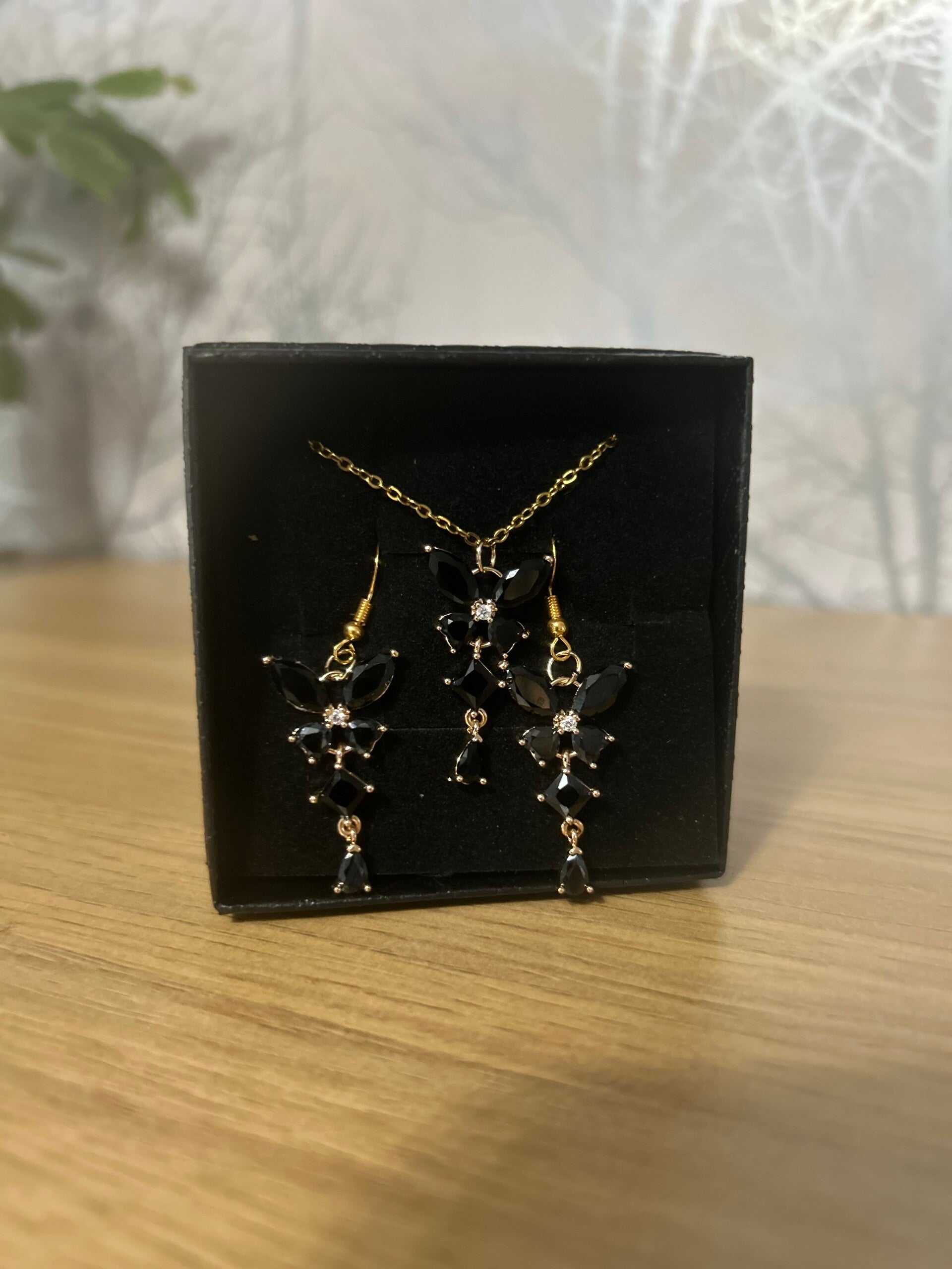 Black butterfly set