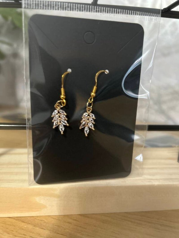 Stunning leaf earrings