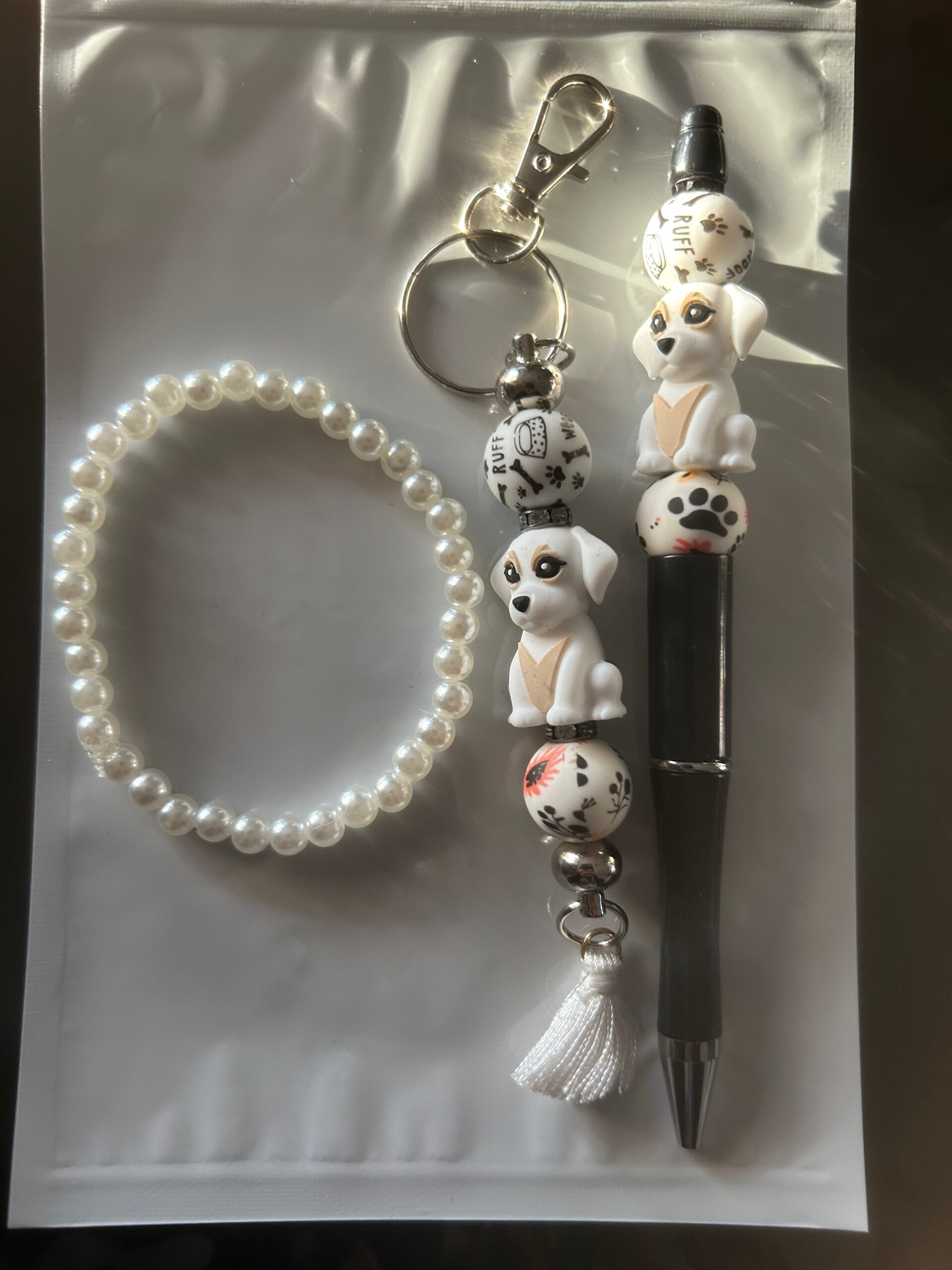 White dog set