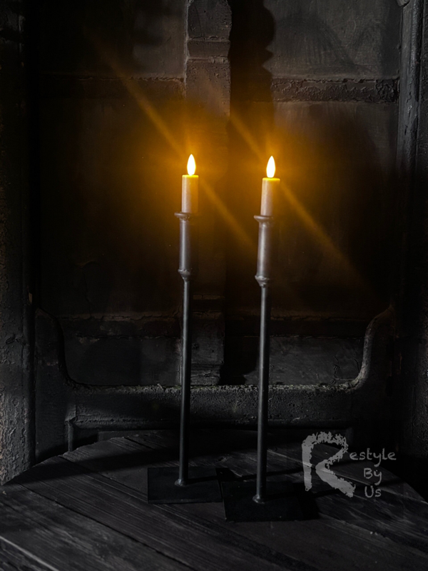 Kandelaar zwart "stoer" ijzer By Mooss