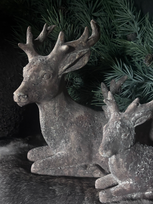 Rustieke liggende herten – zandkleur