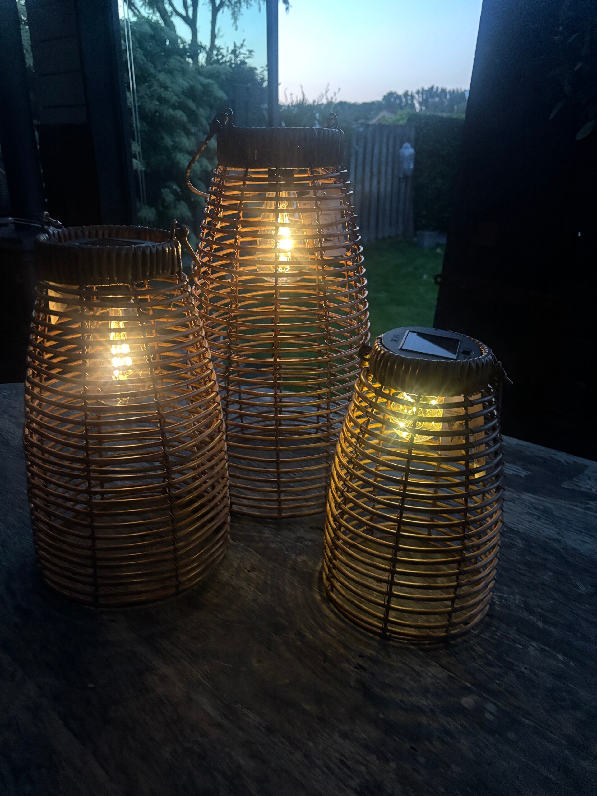 Solar Rotan Lantaarn “Madora” – Naturel