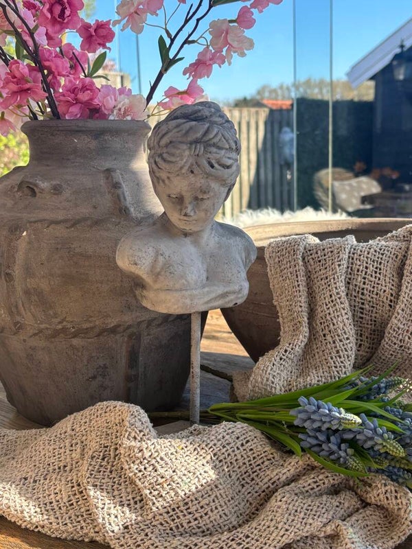 Borstbeeld romeinse vrouw.