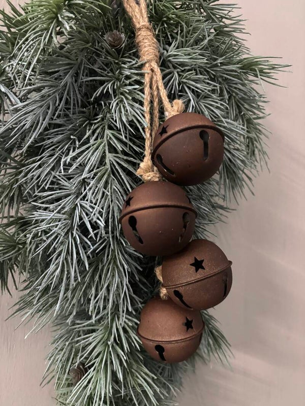 Metalen Kerstbellen aan Touw