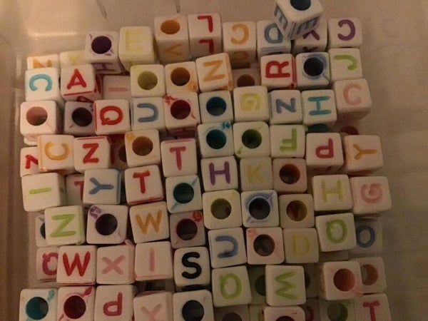 Gekleurde letterkralen 0,02 cent ps