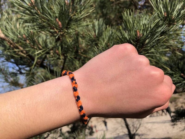 3.3 Armbandje geknoopt bolletjespatroon