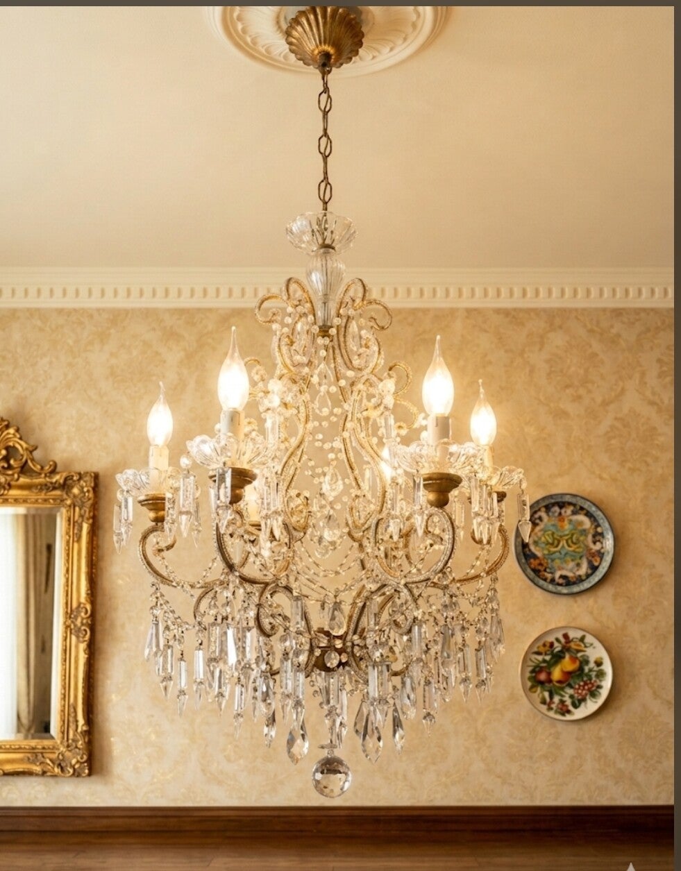Lampadario barocco in ottone e cristalli pendenti