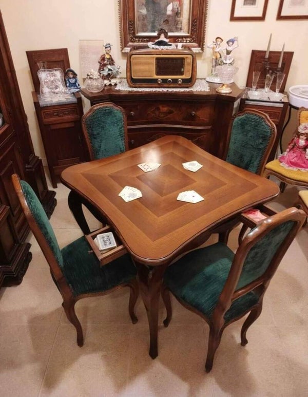 Tavolo da gioco stile Chippendale e 4 sedie