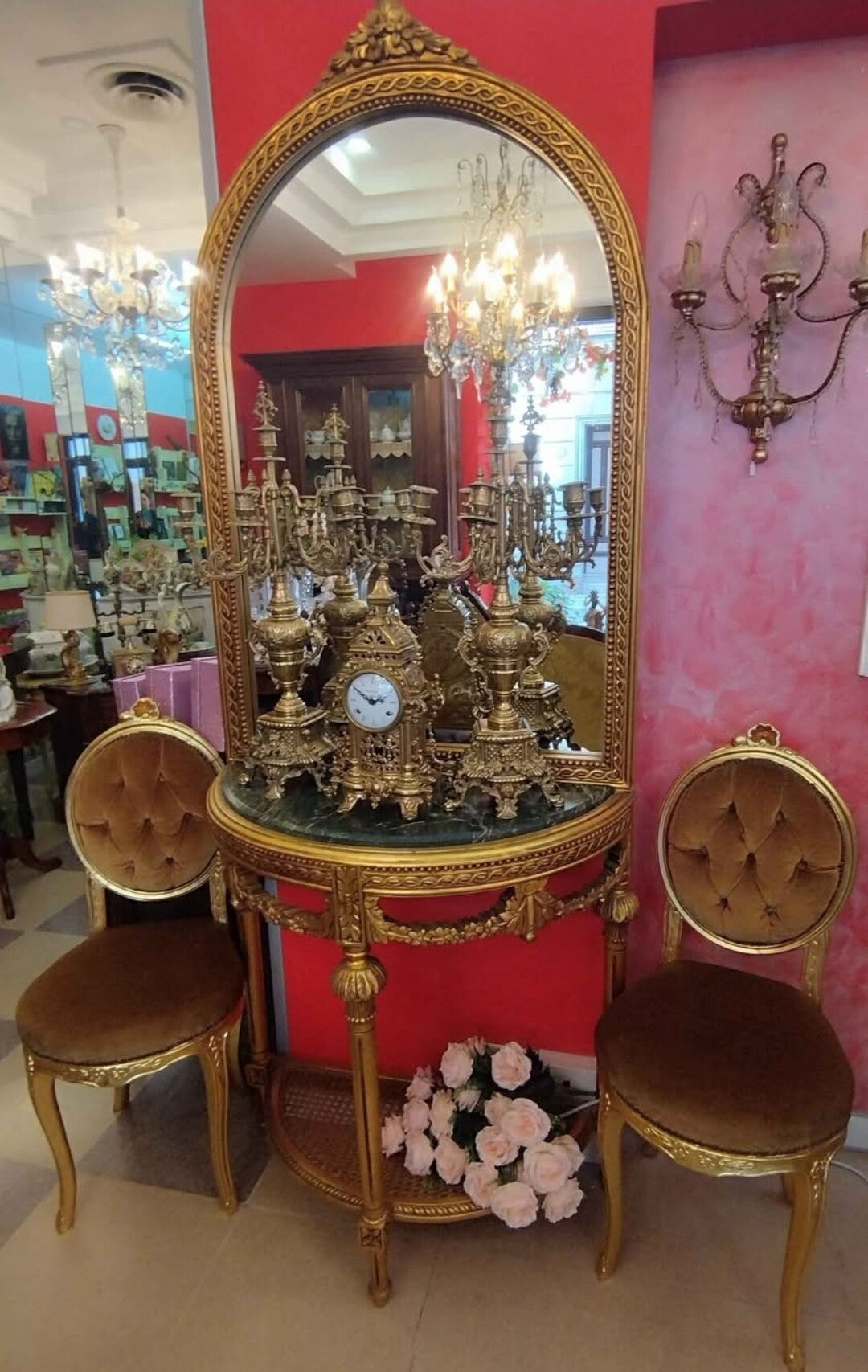 Consolle e sedie a medaglione stile Barocco