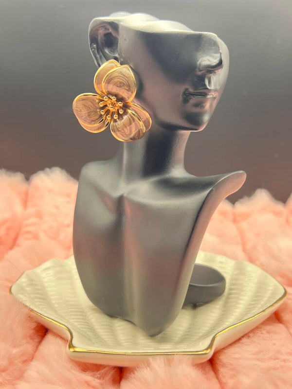 Diepgrijze bloemen oorbellen