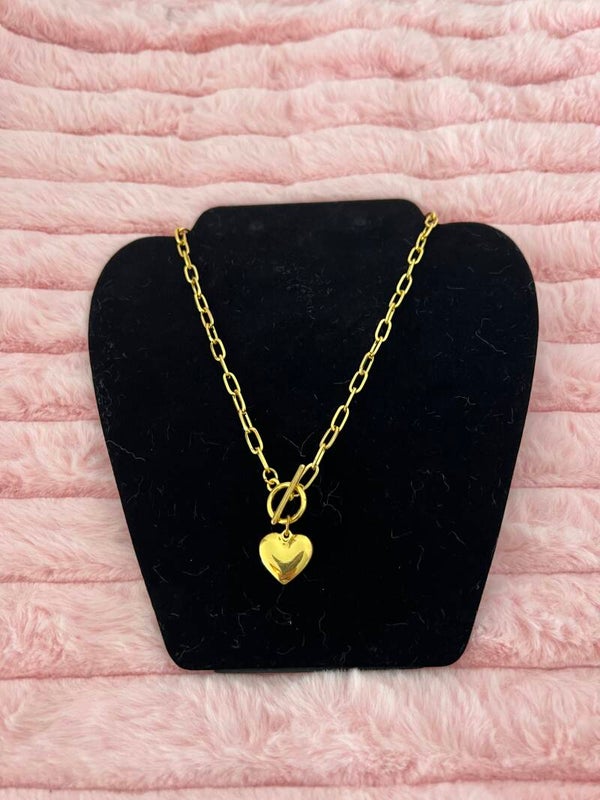 Goudkleurige ketting met T-bar sluiting & hartje