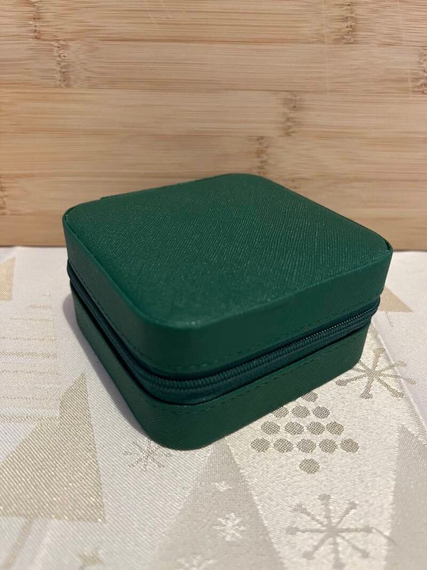 Donkergroen sieradendoosje met vakverdeling – 10 x 10 cm