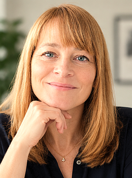 Angela Jost, Gründerin SortierRaum, in ihrer Praxis in Hürth
