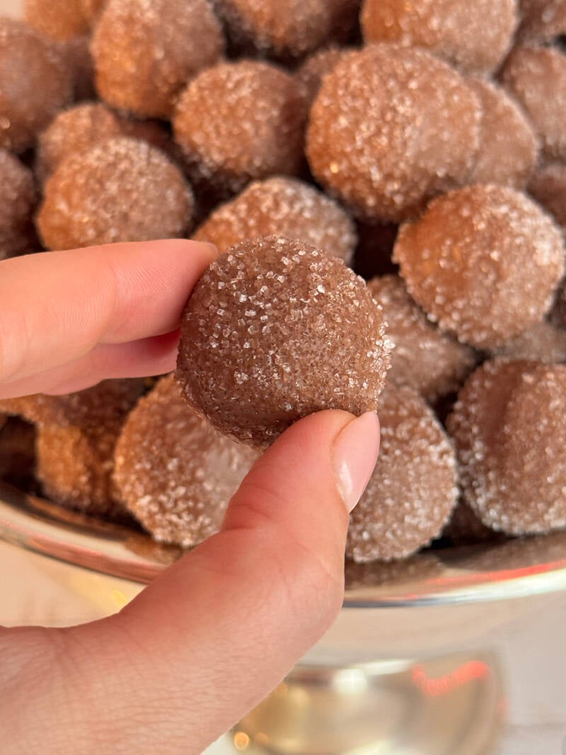 Handgemachte Himmlische Pralinen mit Zuckerkruste von Leysieffer