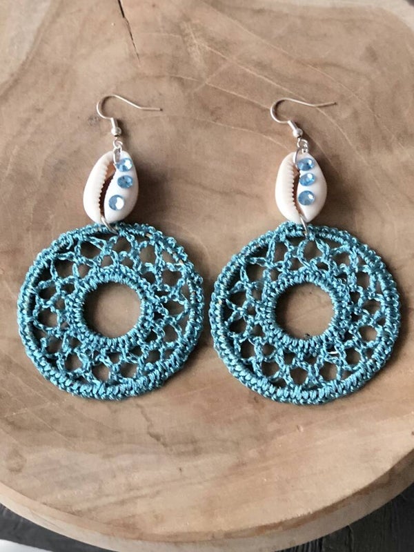 Blue sea earrings seashell