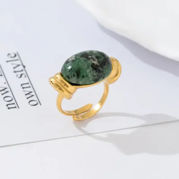 Stone ring donker groen