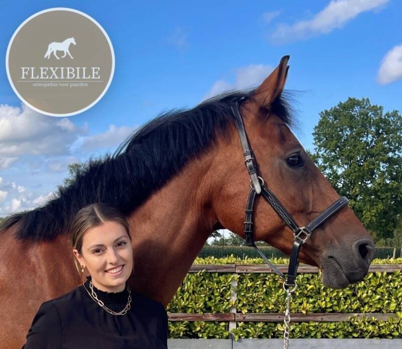 Merle van de Laar met haar paard Elton