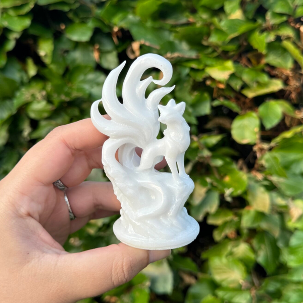 Nine Tail Fox van Witte Jade