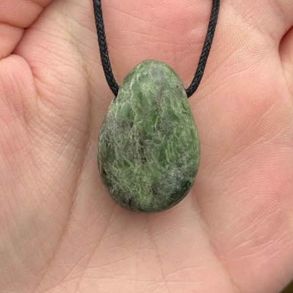 Chroom Diopsiet Doorboorde Hanger