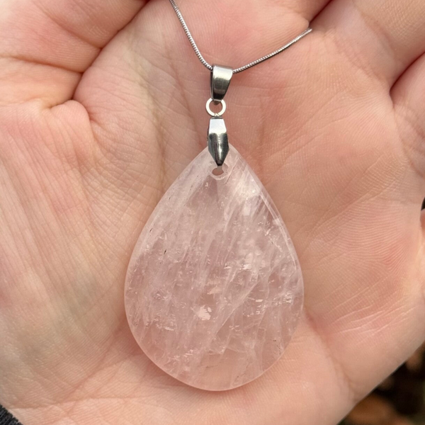 Amulet ,,Stillness” - Rozenkwarts #TS12