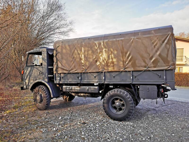 saurer_4x41jpg.jpg