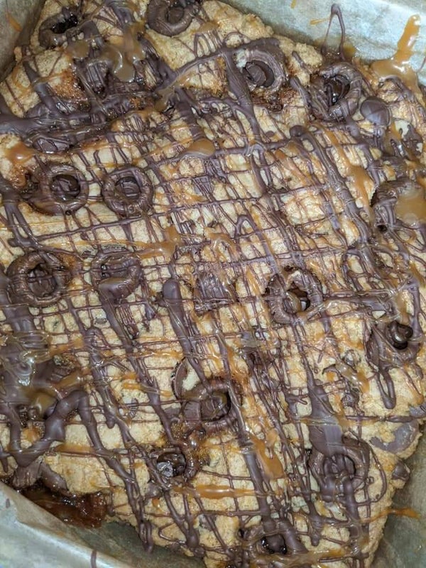 Rolo Cookie Bar