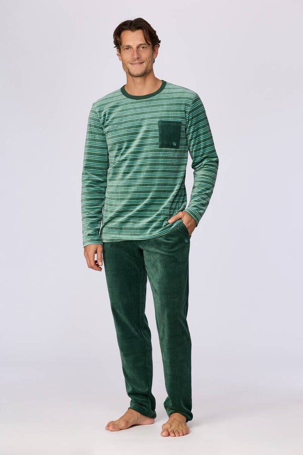 Groene pyjama in zacht velours - large (wordt binnenkort geleverd, bestel nu reeds)