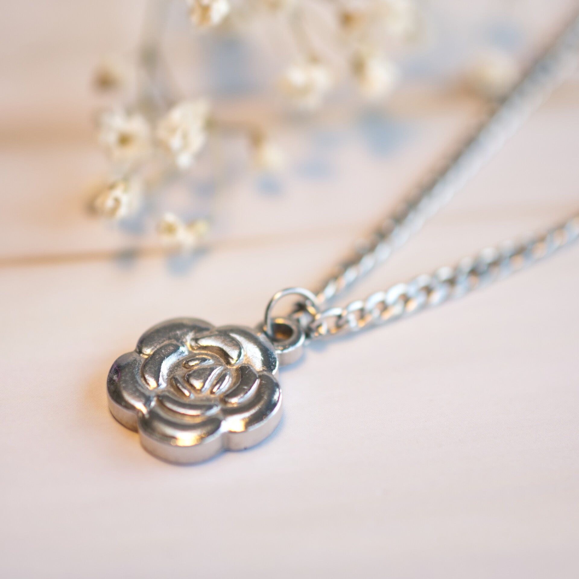 Flower necklace