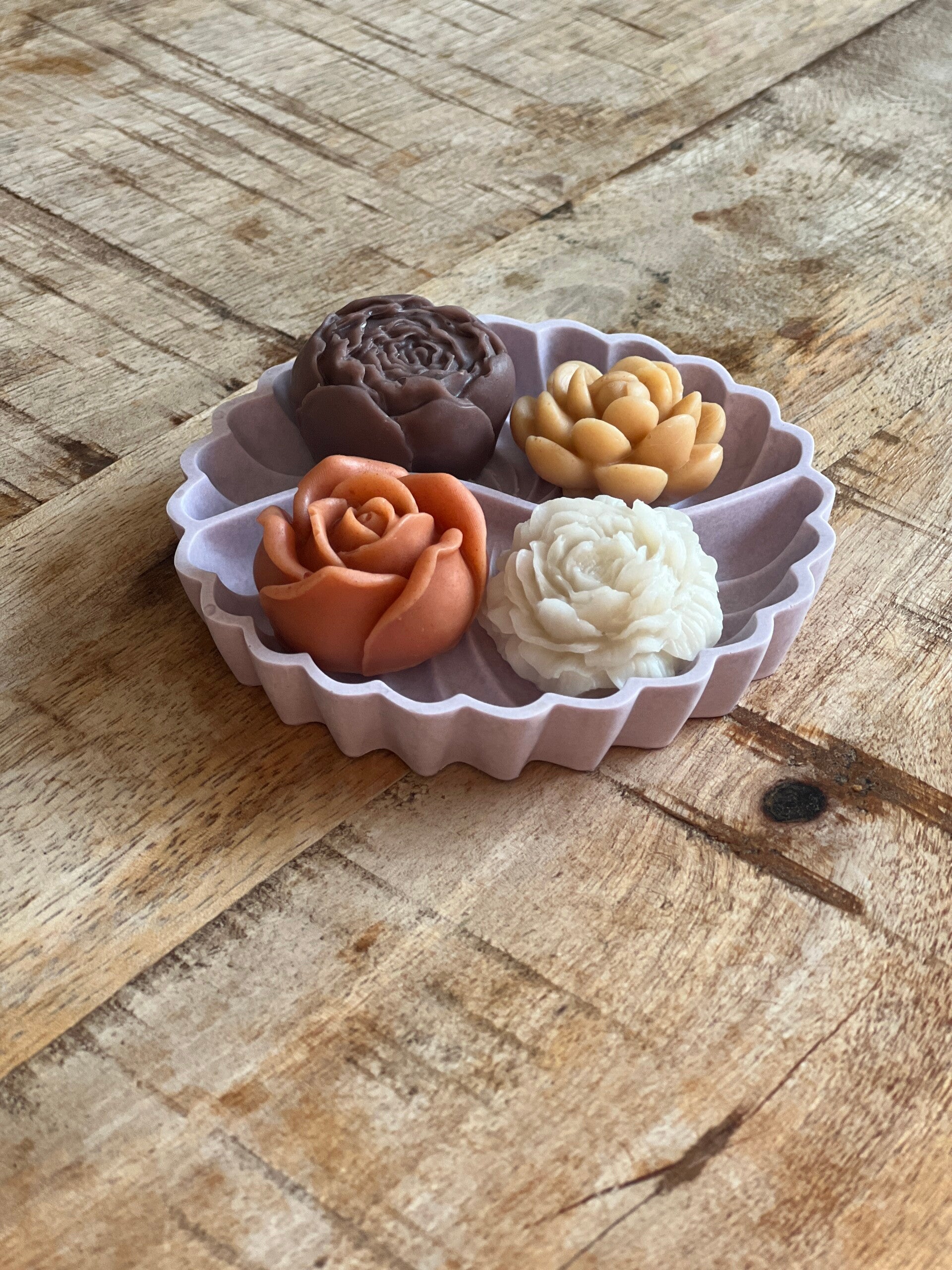 Zeepbakje in diverse kleuren met 4 zepen