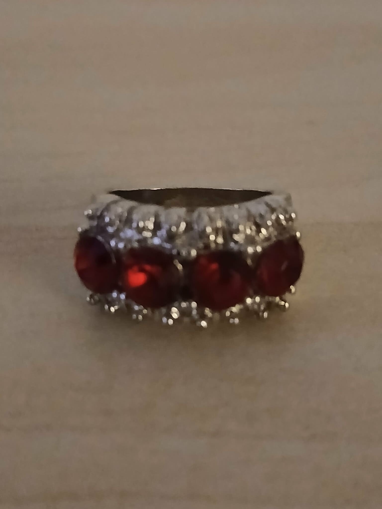 Bagues - Brillants rouges
