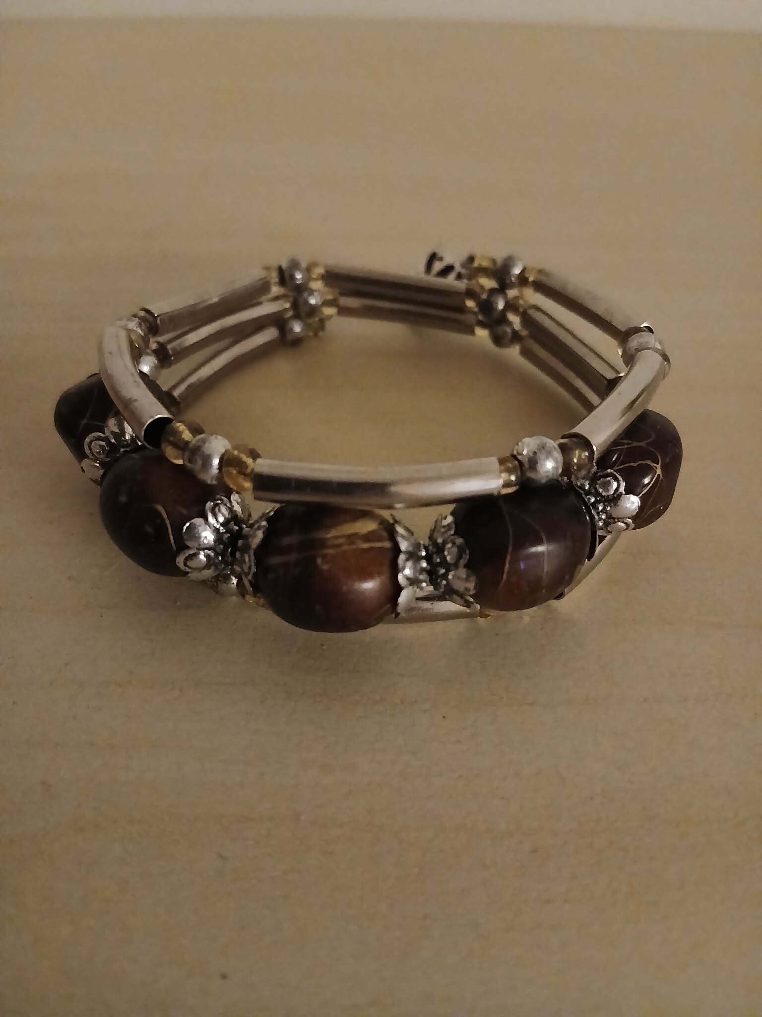 Bracelet - Multi rangs métal et pierres brunes