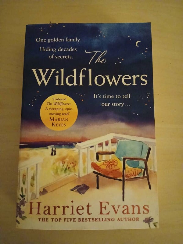Book - Harriet Evans "Wildflowers"